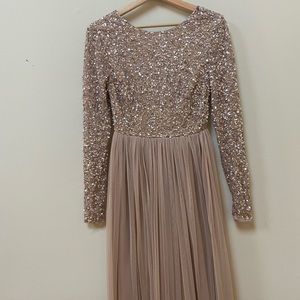 Long sleeve V back maxi tulle dress, sequined